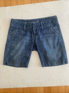 American Eagle Outfitters Blue Denim Jean Shorts Size 0